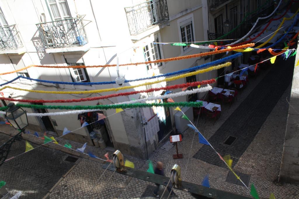 Bairro Alto In A Polaroid - Party In Lisbon Apartment Bagian luar foto