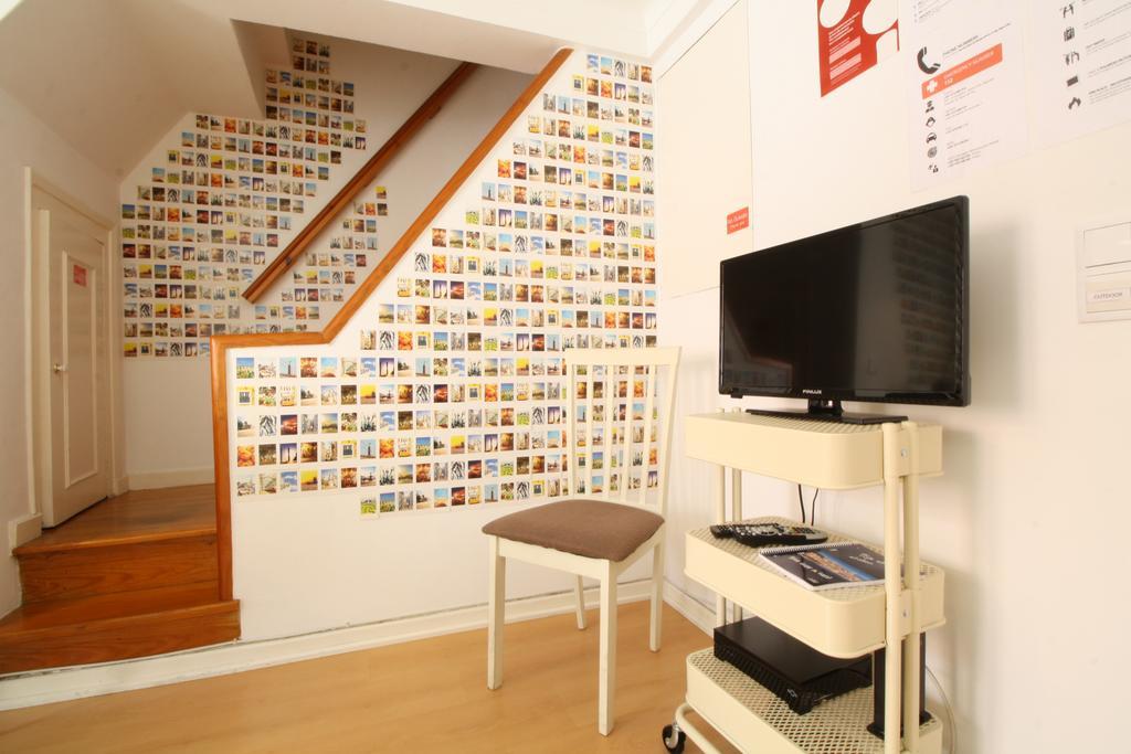Bairro Alto In A Polaroid - Party In Lisbon Apartment Bagian luar foto
